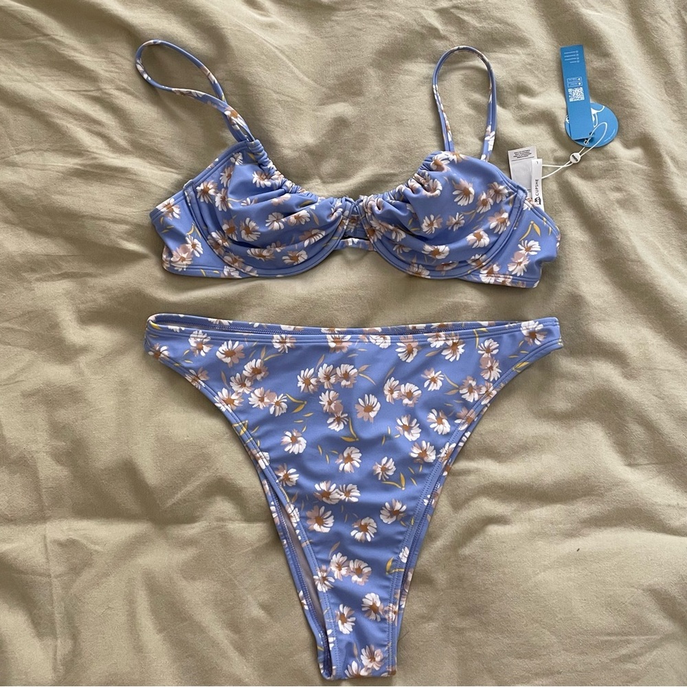 CUPSHE Highcut bikini set